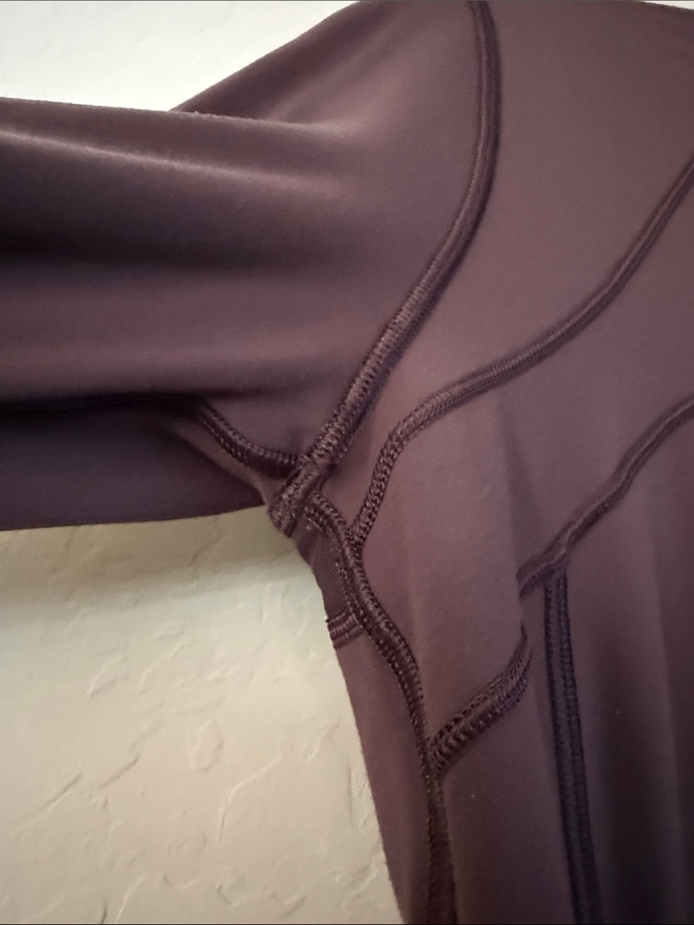 lululemon athletica Define Hooded Jacket Nulu Black Plum (Plum/Brown) Size 8 - Picture 6 of 15